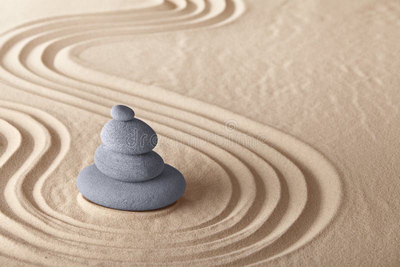 jardin zen japonais jardin zen pierre de méditation en lignes sable pour  relaxation équilibre et harmonie spiritualité ou bien-être à kyoto, japon  4886378 Photo de stock chez Vecteezy