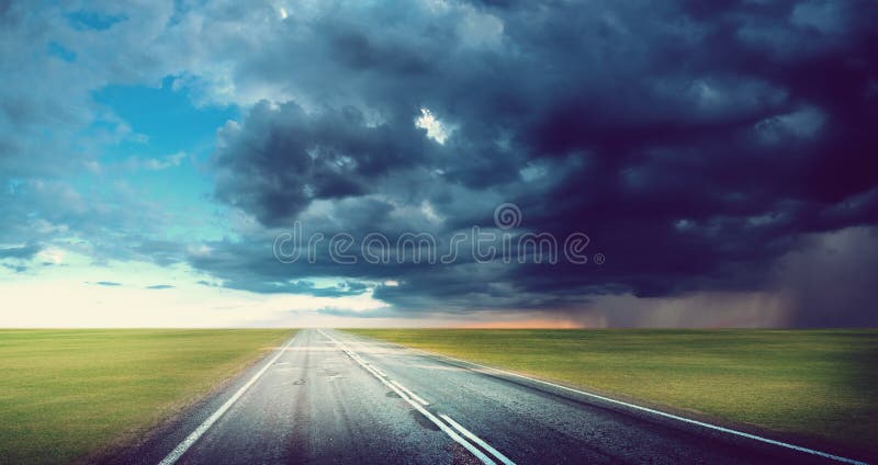 Fond de route de tornade d'ouragan photographie stock libre de droits Fond de route de tornade d'ouragan photographie stock libre de droits