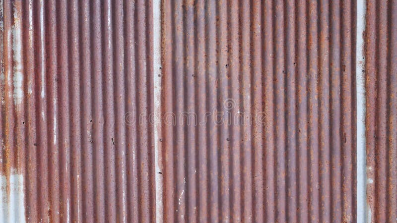 Fond rouillé de mur en métal, vieille texture de toit de zinc, plat sale de fer images stock Fond rouillé de mur en métal, vieille texture de toit de zinc, plat sale de fer images stock