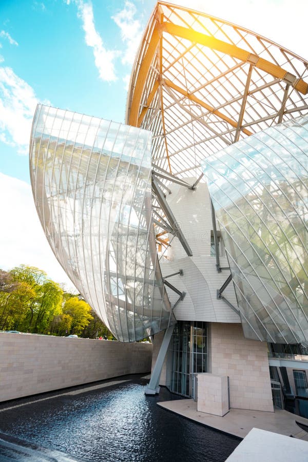 The Fondation Louis Vuitton Editorial Image - Image of editorial, center: 176113385
