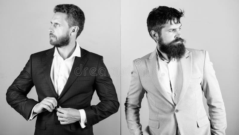 Fondo azul del aspecto del hombre de negocios del rosa elegante de la chaqueta Hombres de negocios de la moda y estilo formal Soc fotografía de archivo libre de regalías Fondo azul del aspecto del hombre de negocios del rosa elegante de la chaqueta Hombres de negocios de la moda y estilo formal Soc fotografía de archivo libre de regalías
