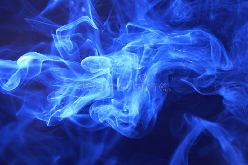 Fondo azul del extracto del humo