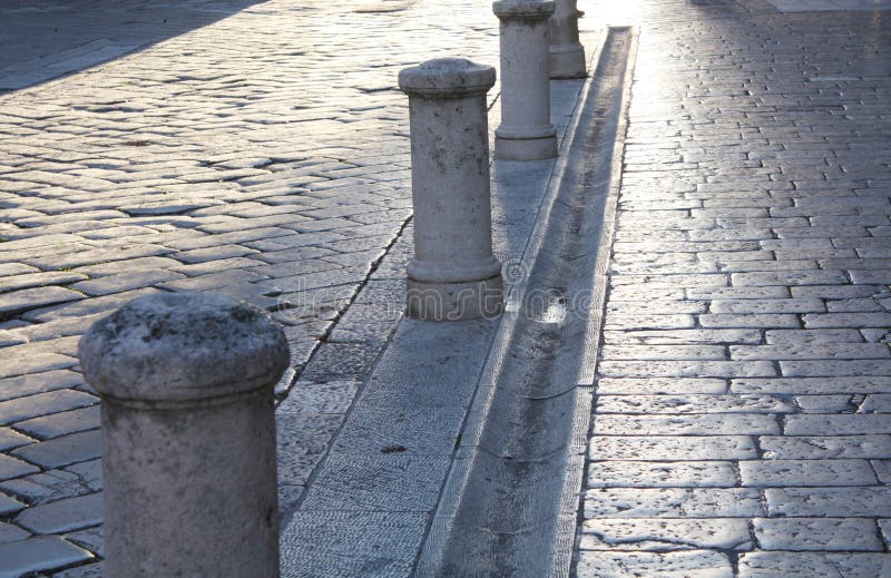 Fondo con la calle de piedra vieja en Zadar Croacia foto de archivo Fondo con la calle de piedra vieja en Zadar Croacia foto de archivo