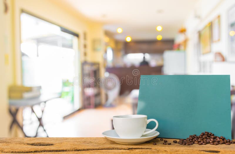 Fondo de la falta de definición de la cafetería con el bokeh imagenes de archivo Fondo de la falta de definición de la cafetería con el bokeh imagenes de archivo
