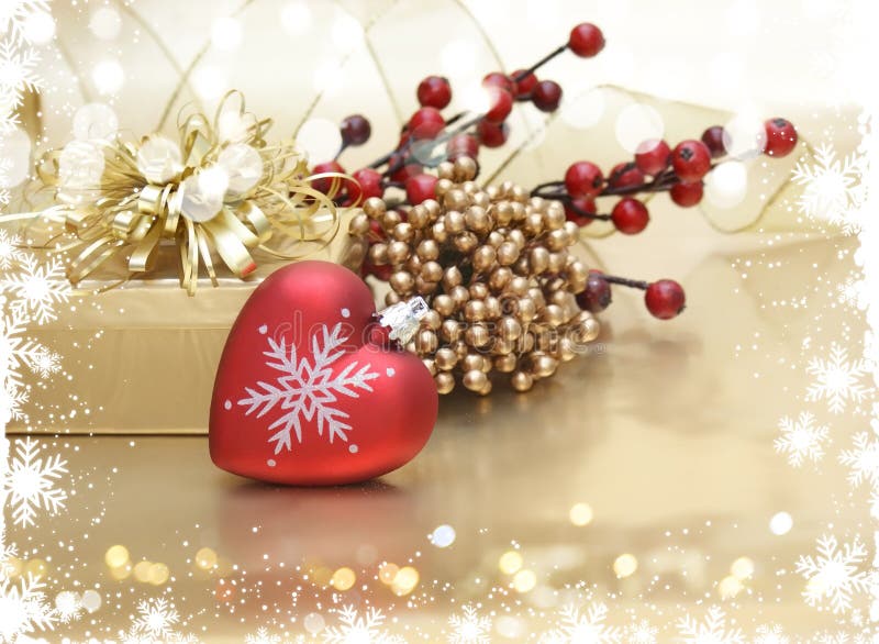 Fondo de la Navidad con la decoración en forma de corazón imagenes de archivo Fondo de la Navidad con la decoración en forma de corazón imagenes de archivo