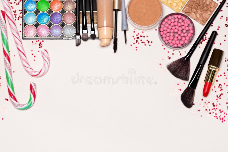 Fondo De Los Cosméticos Del Maquillaje De La Navidad Imagen de archivo - Imagen de rojo, expectativa: 104173459 Fondo De Los Cosméticos Del Maquillaje De La Navidad Imagen de archivo - Imagen de rojo, expectativa: 104173459