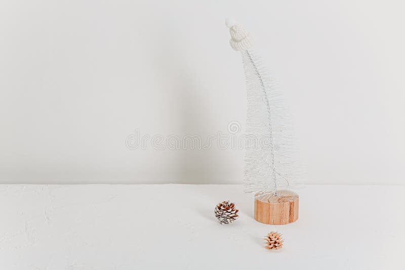 Fondo de navidad escandinava minimalista ecológico con colores blancos. lugar de texto fotografía de archivo libre de regalías