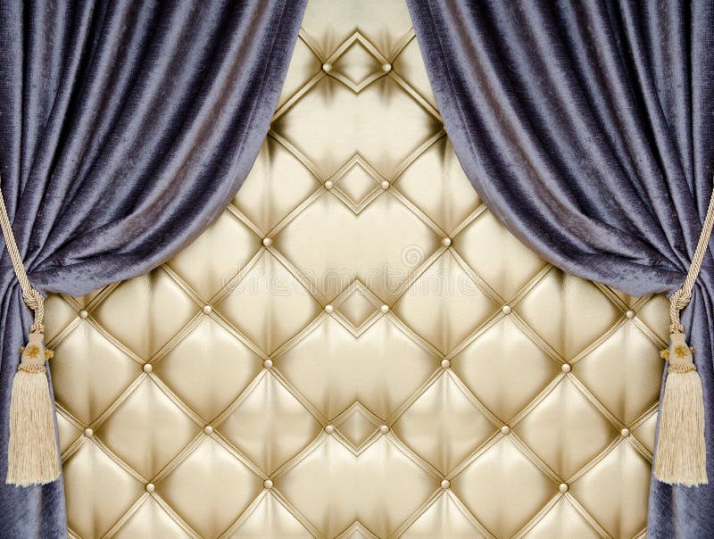 Fondo de oro de la cortina del terciopelo de la tapicería imagenes de archivo Fondo de oro de la cortina del terciopelo de la tapicería imagenes de archivo