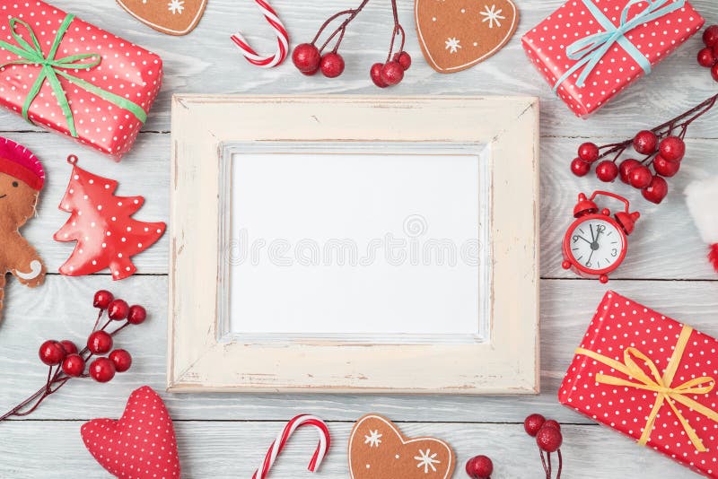 Fondo di festa di Natale con i contenitori di regalo, la struttura della foto ed il de fotografie stock Fondo di festa di Natale con i contenitori di regalo, la struttura della foto ed il de fotografie stock