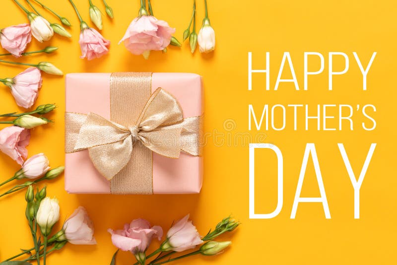 Fondo feliz del día del ` s de la madre Fondo coloreado rosado amarillo y en colores pastel brillante del día de la madre Tarjeta
