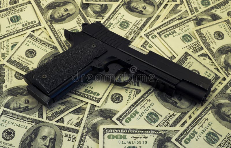 Fondo Negro De Los Dólares De La Pistola Y Del Dinero Del Arma Filtrado  Foto de archivo - Imagen de negro, cromo: 56519792