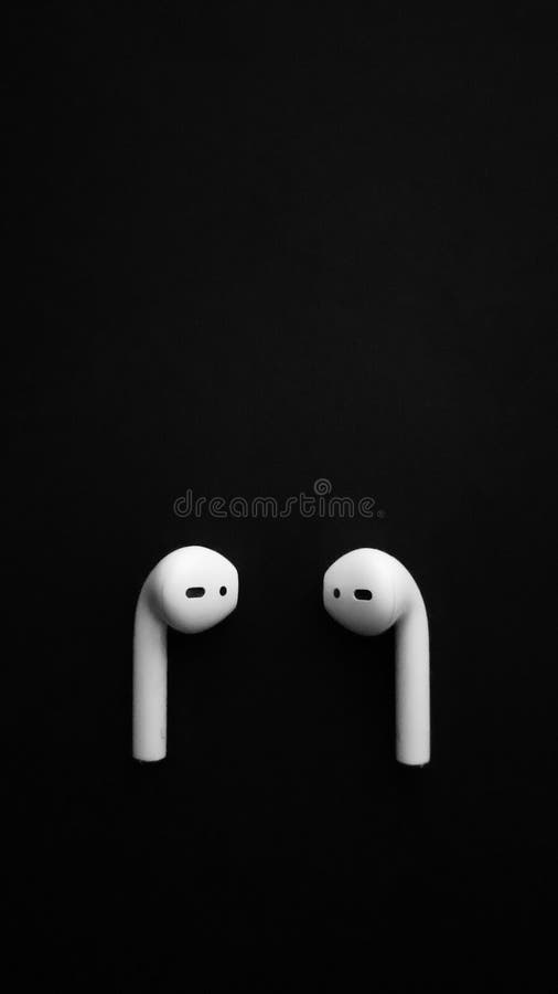 Fondos De Pantalla De Auriculares De Airpods En Fondo Negro. Fotos De Fondo De Pantalla. Foto de archivo - Imagen de audio, fuente: 208894400 Fondos De Pantalla De Auriculares De Airpods En Fondo Negro. Fotos De Fondo De Pantalla. Foto de archivo - Imagen de audio, fuente: 208894400