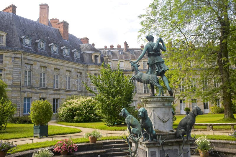Fontainebleau stock photo. Image of flowers, palace, court - 25450230