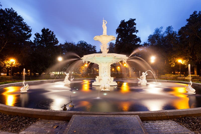 Fontana storica Savannah Georgia Stati Uniti del parco di Forsyth fotografie stock libere da diritti