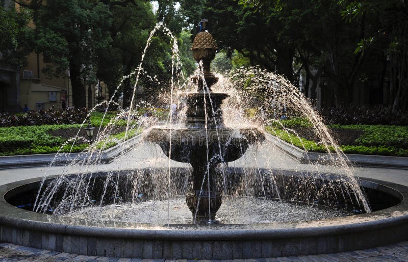 Fonte Com Jean De La Fontaine Imagem de Stock - Imagem de fonte