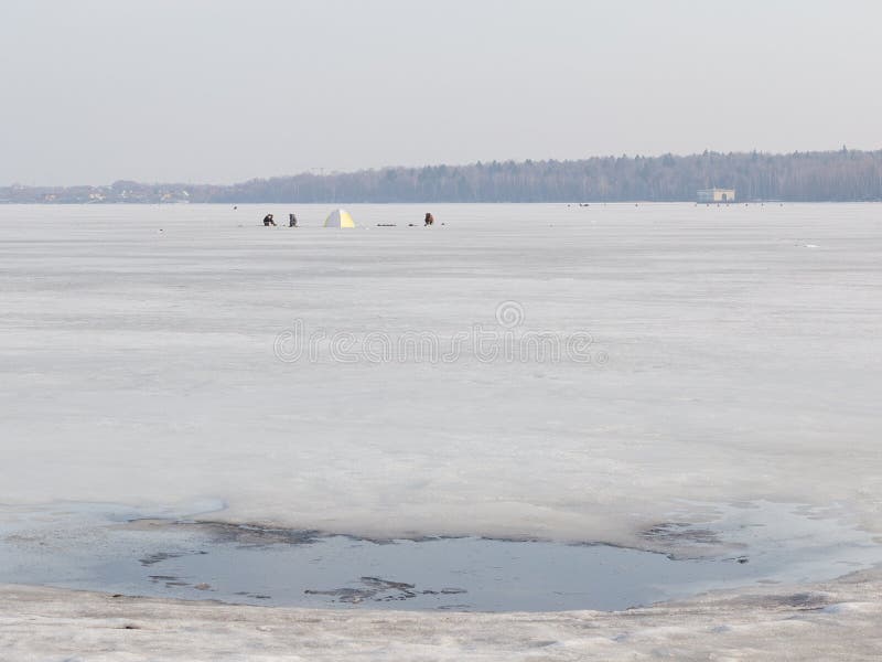 Fontes de glace photographie stock libre de droits Fontes de glace photographie stock libre de droits