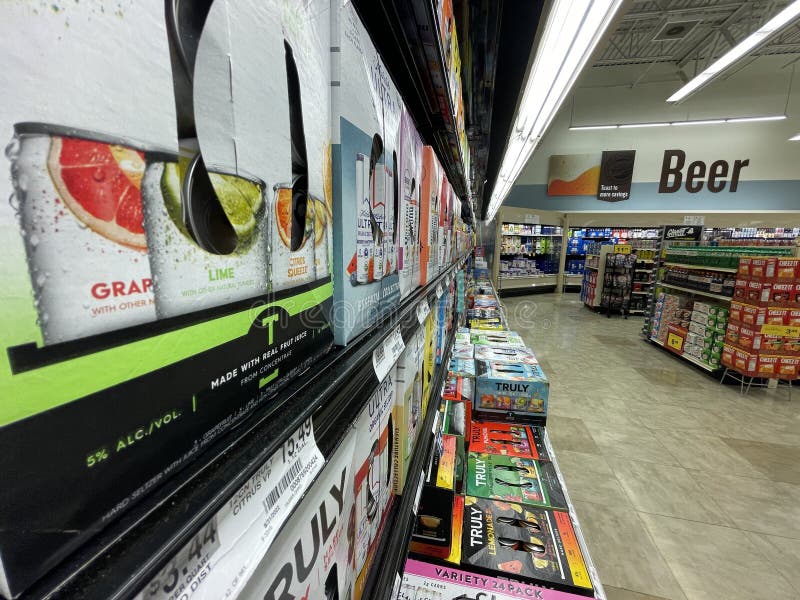 Food Lion Grocery Store Interior Beer Section Side View Editorial Image ...