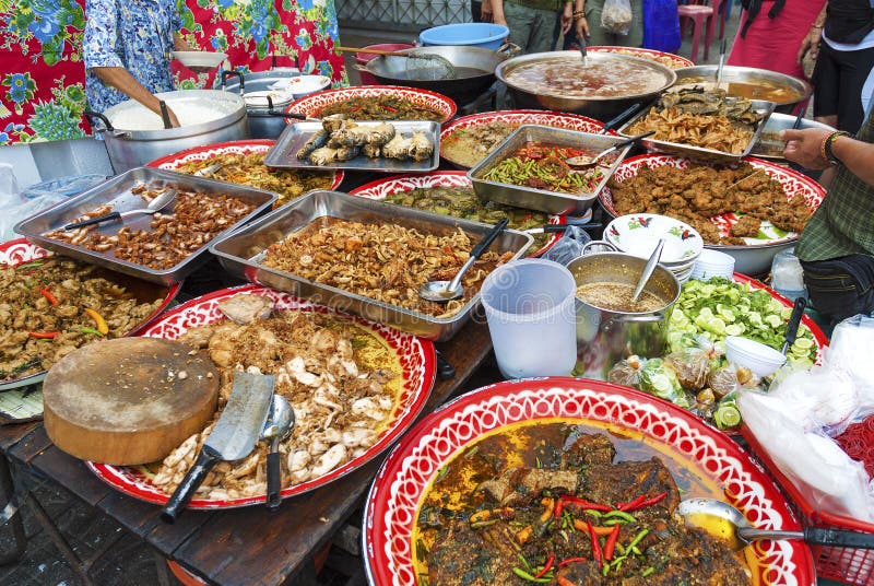 Calles comida de pie en tailandia.