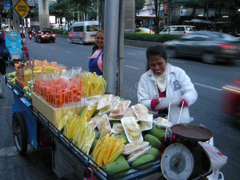 Food vendors editorial stock image. Image of streets 109875149