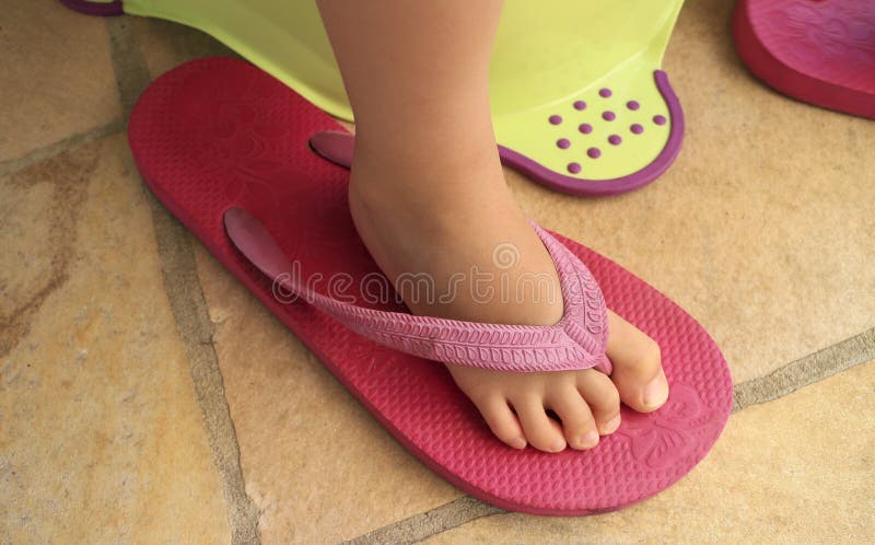 Girls Summer Sandals Floral Design Holiday Flip Flop Kids Childrens 