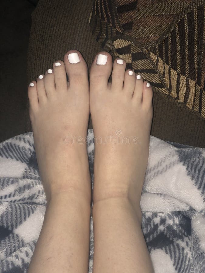 Showing off them TOES...For the Foot Lovers....