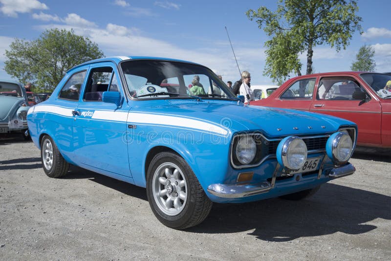 Ford Escort la primera generación en la versión del deporte de México 1600GT en el desfile de los coches del vintage Kerimyaki, F imagen de archivo Ford Escort la primera generación en la versión del deporte de México 1600GT en el desfile de los coches del vintage Kerimyaki, F imagen de archivo