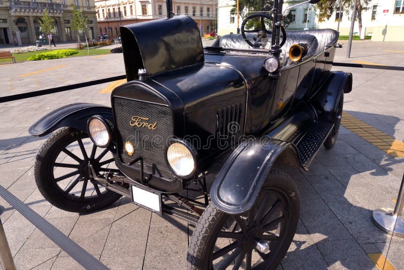 Ford Model T From 1921 On Exhibition Editorial Stock Photo - Image Of  History, Plane: 78117143