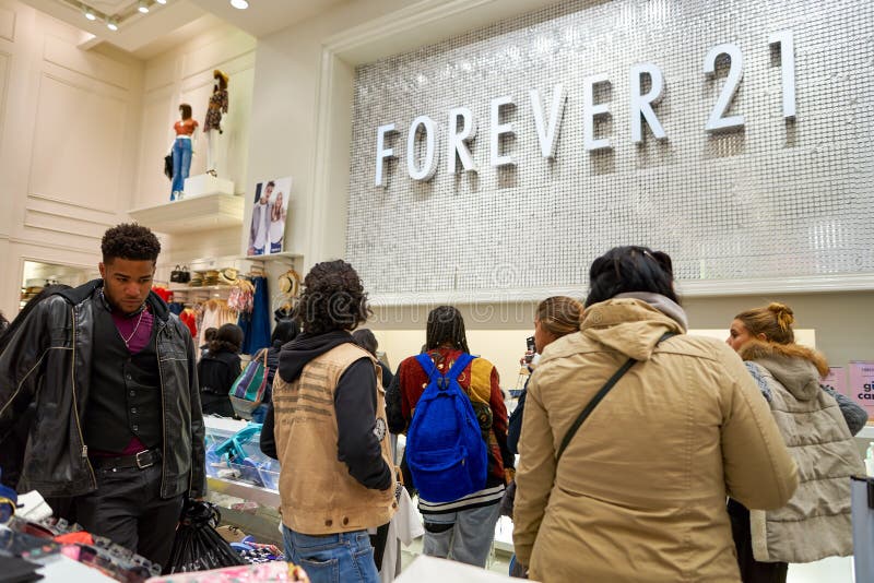 Forever 21 Indoor Store in Times Square, Manhattan, New York City Editorial  Photo - Image of forever, famous: 194804136