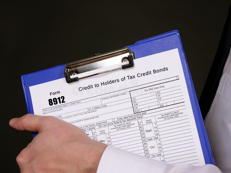 form-8912-credit-to-holders-of-tax-credit-bonds-editorial-photo-image