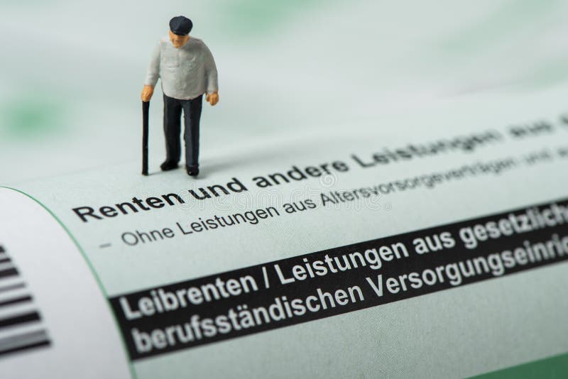 form-for-the-tax-return-to-the-german-tax-office-editorial-photography
