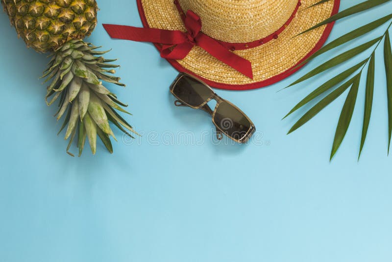 Forma do verão e conceito coloridos do curso do feriado imagem de stock royalty free Forma do verão e conceito coloridos do curso do feriado imagem de stock royalty free