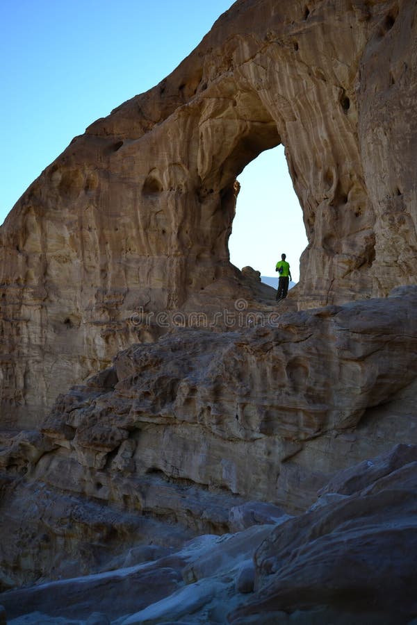 Formaciones de roca interesantes en el parque de Timna, desierto del Néguev, desierto en Israel del sur, Eilat fotos de archivo libres de regalías Formaciones de roca interesantes en el parque de Timna, desierto del Néguev, desierto en Israel del sur, Eilat fotos de archivo libres de regalías