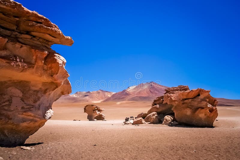 Formaciones de roca de Piedra Arbol en Altiplano foto de archivo libre de regalías Formaciones de roca de Piedra Arbol en Altiplano foto de archivo libre de regalías
