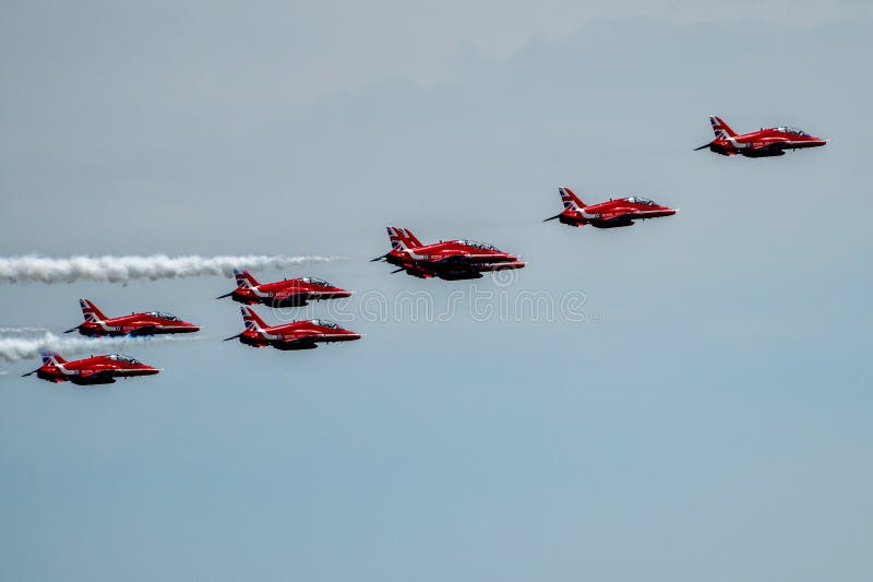 Formation de Red Arrows de la Royal Air Force no 2 image libre de droits Formation de Red Arrows de la Royal Air Force no 2 image libre de droits