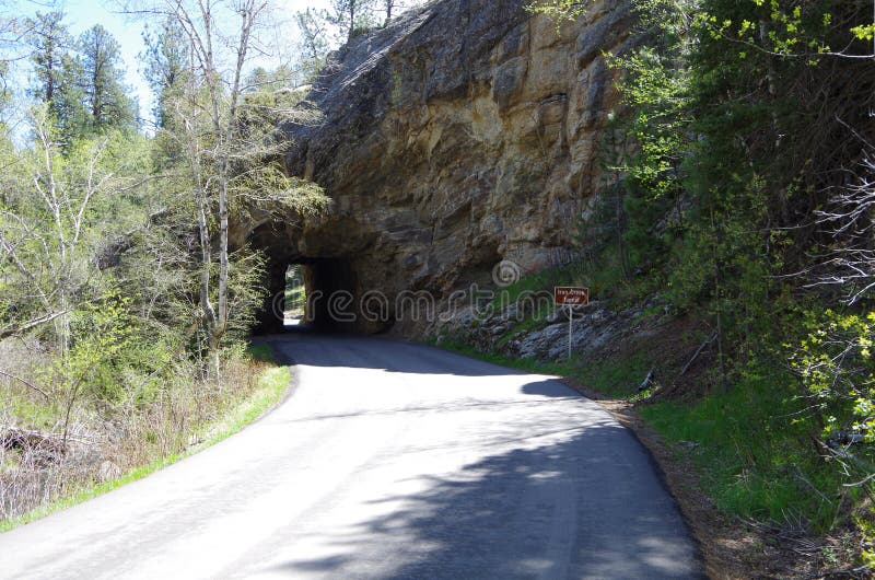 Formazione del tunnel della roccia immagini stock Formazione del tunnel della roccia immagini stock