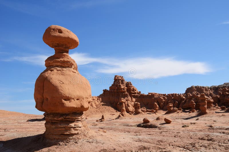 Formazione rocciosa dell'arenaria (Hoodoo) in valle del folletto immagini stock Formazione rocciosa dell'arenaria (Hoodoo) in valle del folletto immagini stock