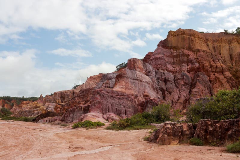 Formação rochosa colorida e habitual no canyon de coqueirinho. Formação rochosa colorida e usual no canyon de coqueirinho em paraiba
