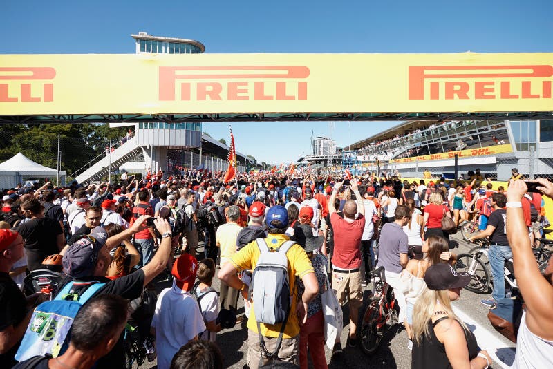 Monza, Italia - September 06: Formula One audience, on the track after the race. Autodromo Nazionale Monza: 04.-06.09.2015 - FORMULA 1 GRAN PREMIO D'ITALIA 2015, Monza