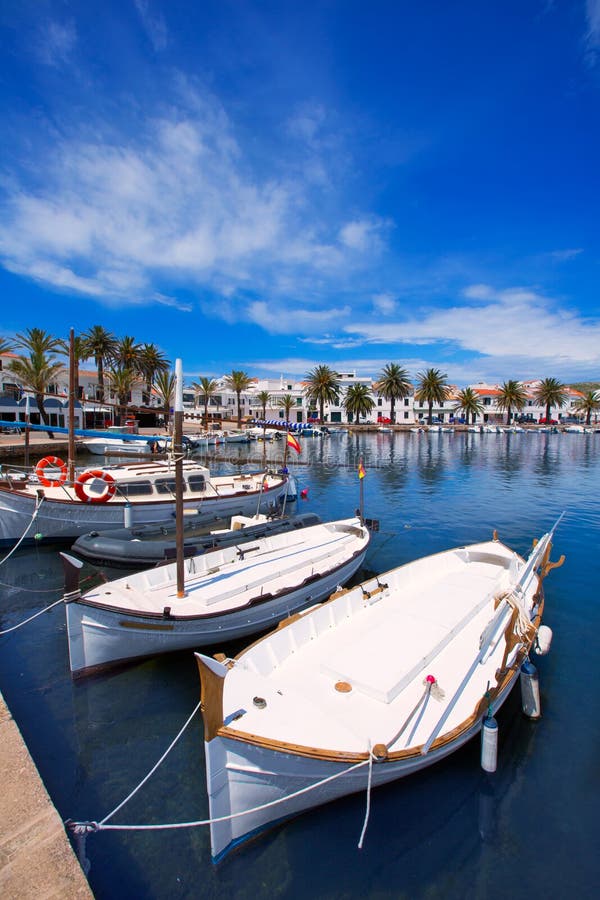 Fornellshaven in Menorca-jachthavenboten de Balearen