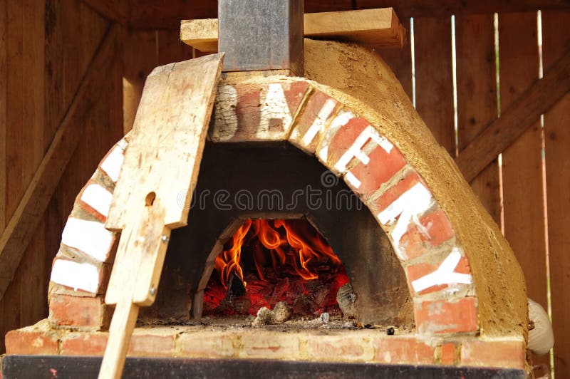 forno do tijolo fotos de stock forno do tijolo fotos de stock