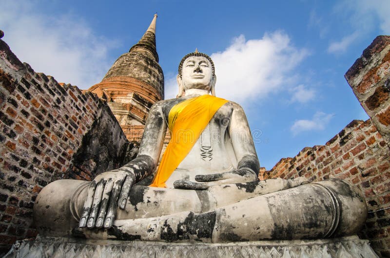 Forntida Buddha i Wat Yai Chaimongkol, Ayutthaya, Thailand arkivfoton Forntida Buddha i Wat Yai Chaimongkol, Ayutthaya, Thailand arkivfoton