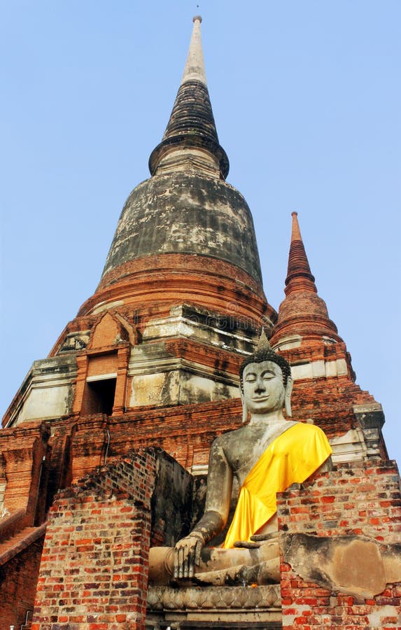 Forntida Buddhastaty i templet Wat Phra Sri Sanphet ayutthaya thailand arkivfoton Forntida Buddhastaty i templet Wat Phra Sri Sanphet ayutthaya thailand arkivfoton