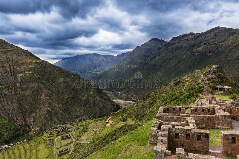 Forntida Inca Ruins i Pisac, Peru arkivfoto Forntida Inca Ruins i Pisac, Peru arkivfoto