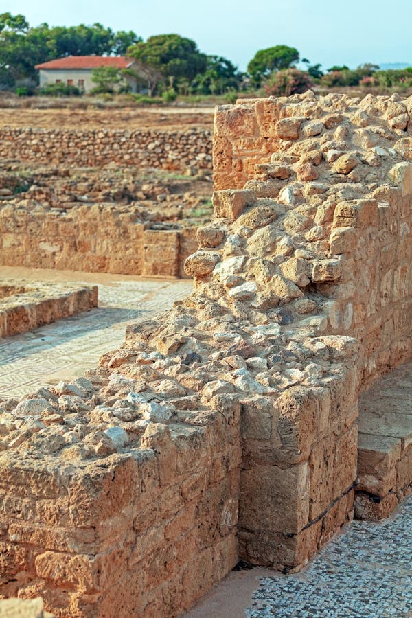 Forntida mosaiker i den arkeologiska platsen, Paphos, Cypern arkivfoto Forntida mosaiker i den arkeologiska platsen, Paphos, Cypern arkivfoto