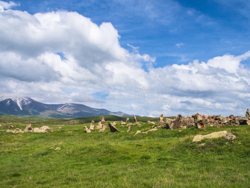 Forntida observatorium av Zorats Karer, Karahunj, berömd armenier Stonhenge i Sisian, Armenien 29 fotografering för bildbyråer Forntida observatorium av Zorats Karer, Karahunj, berömd armenier Stonhenge i Sisian, Armenien 29 fotografering för bildbyråer