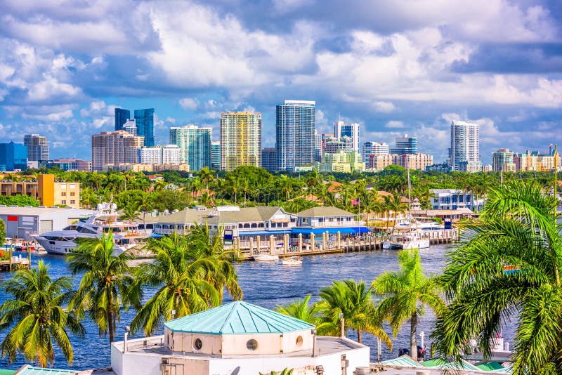 Fort LauderdaleFlorida horisont royaltyfri fotografi Fort LauderdaleFlorida horisont royaltyfri fotografi