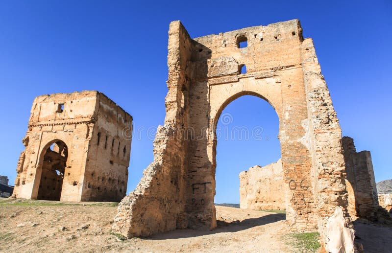 Fortaleza de Merenid em Fes, Marrocos foto de stock Fortaleza de Merenid em Fes, Marrocos foto de stock