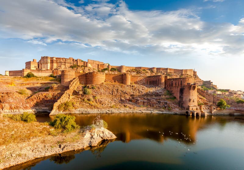 Forte de Mehrangarh, Jodhpur, Rajasthan, Índia fotografia de stock royalty free Forte de Mehrangarh, Jodhpur, Rajasthan, Índia fotografia de stock royalty free