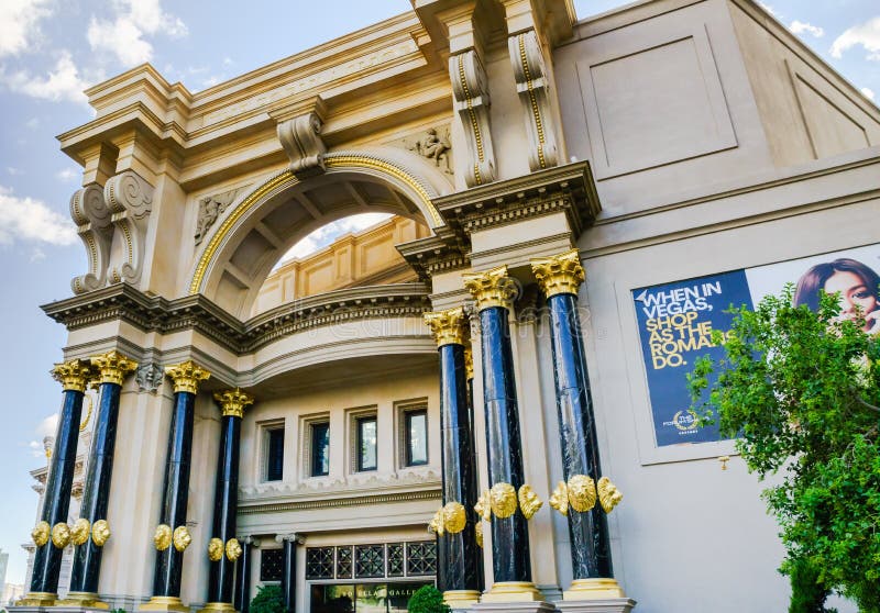 Entrance To Apple Store In Unerground Forum Shops At Caesars Stock