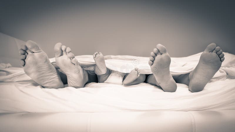 Foten av familjen royaltyfri fotografi Foten av familjen royaltyfri fotografi